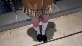 看着爆乳女友在洗香香 抓住S曲线凸起的两端开始撞!