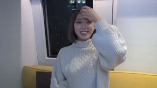 明歌眼镜美女口交颜射